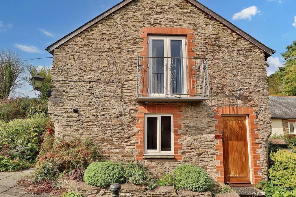 Guest Homes - The Byre Combe Martin Exterior photo